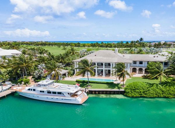 8 Bedroom house in Nassau, The Bahamas