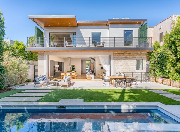 4 Bedroom house in Los Angeles, United States