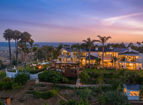 5 Bedroom house in Los Angeles, United States